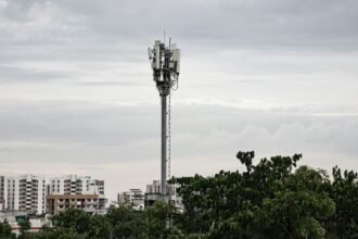 Telecom Consolidation Dominates as Jio, Airtel Split Rs 245 ARPU War | The Mobile Times