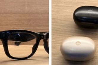Jio Unveils AI Glasses with UPI Payments Built Into the Frame | The Mobile Times